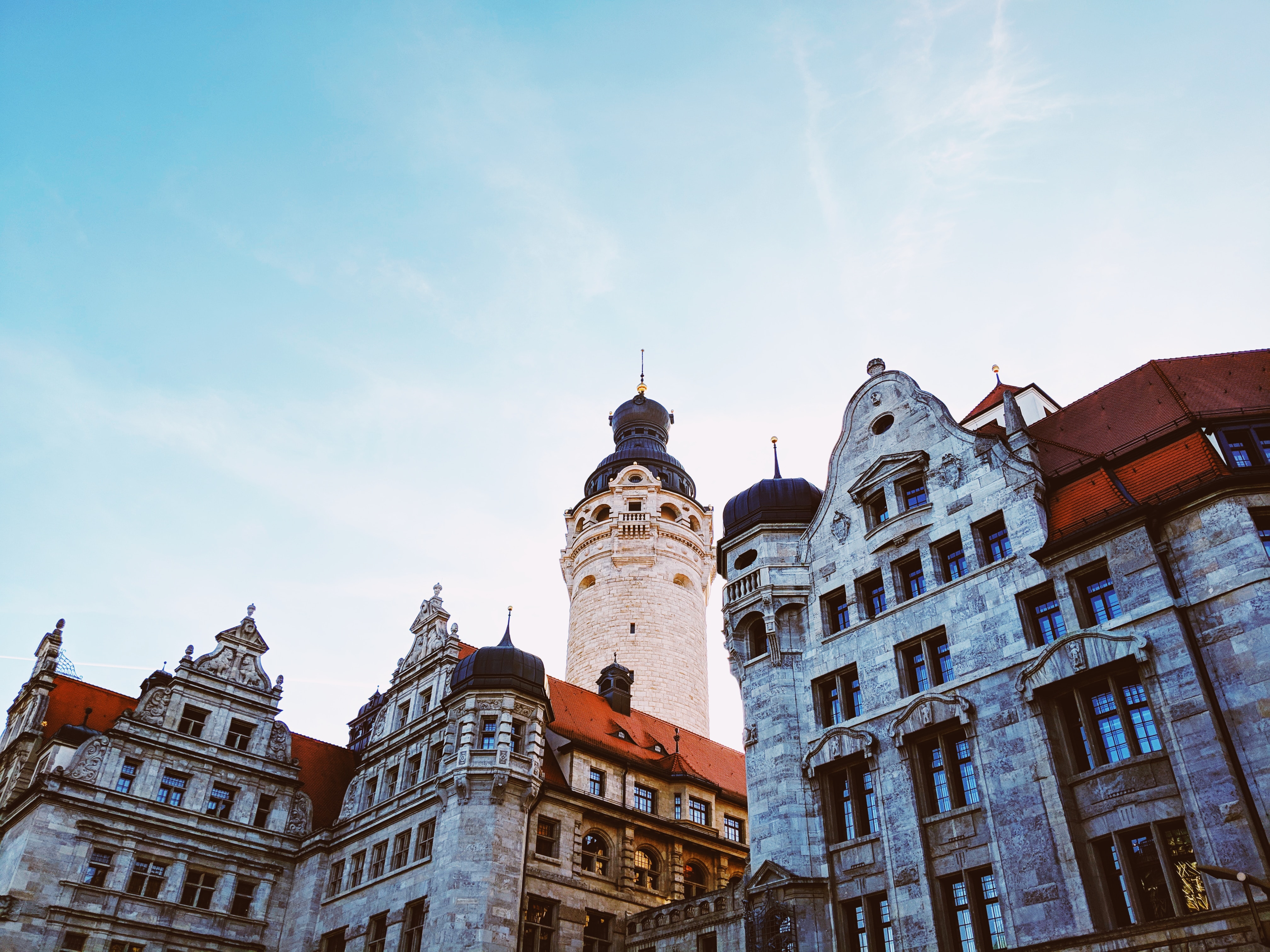 Stadtbild von Leipzig mit Blick auf neues Rathaus