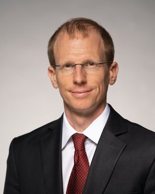 Portraitfoto Bernd Geier