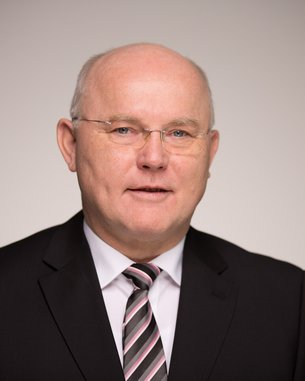 Portraitfoto Wolfgang Söhner