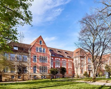 Die SRH Hochschule Heidelberg betreibt den Campus Stuttgart in Bildungspartnerschaft mit der Merz Akademie. (© Merz Akademie) 